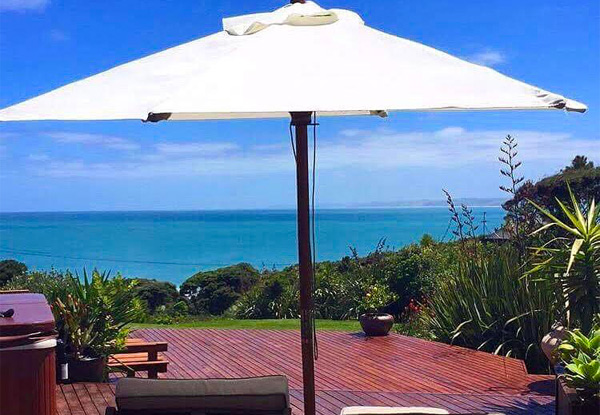 One-Night Midweek Luxury Raglan Getaway for Two People - Options for Two and Three Nights.