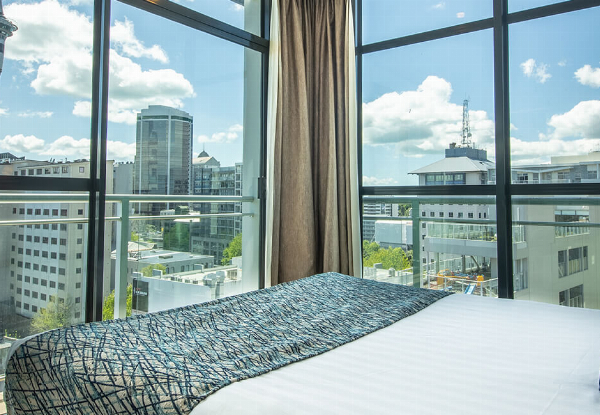 One-Night Auckland Stay for Two People incl. Late Check-Out, WiFi, Sky TV & More - Option for Two Nights