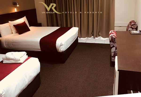 One-Night Airport Stay for Two People in a Premier Room incl. Airport Transfers, 15-Day Parking, Light Continental Breakfast & Wifi