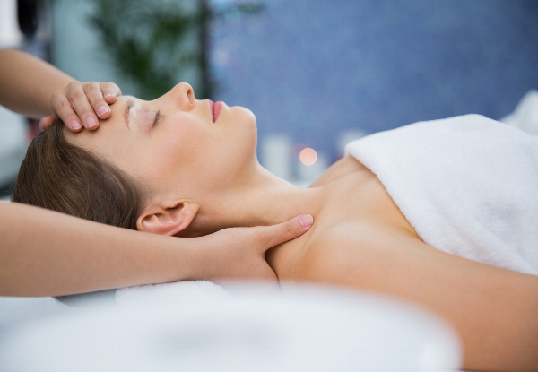 Luxury Stay for Two at Maxim Hotel Auckland in the Urban Room incl. 60-Min Body Massage or 30-Min Foot Massage, $20 Restaurant Voucher. Late Check-Out, Car Park, Pool Access, Gym, Spa Pool, Himalayan Salt & Steam Sauna - Option for Two-Nights