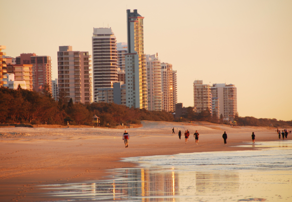 Per-Person, Twin-Share Four-Day Gold Coast Experience incl. Accommodation, Airport Transfers, Mount Tamborine Tour & Jetboating - Options for Standard or Superior Accommodation