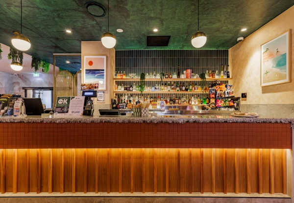Two-Night Stay for Two in Mermaid Waters Gold Coast incl. Studio King Room, Daily Buffet Breakfast, Welcome Drink, Early Check in & Late Check Out