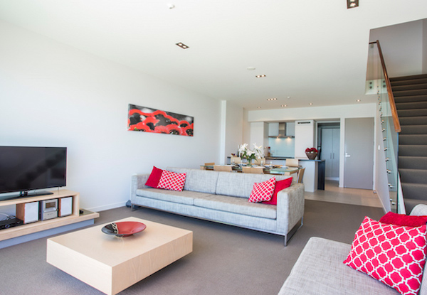 Cable Bay Luxury Waterfront Stay for Two People - Options for Studio Room or Villa & up to Four People