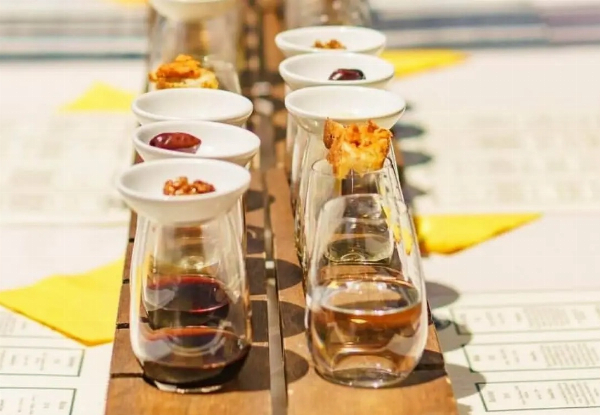 Private Waiheke Gourmet Food & Wine Tour with Two-Course Lunch - $1,973.88 for Two Adults — photo 7