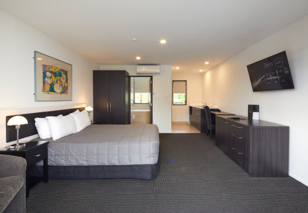 One-Night Christchurch Stay for Two People in an Executive Spa Room incl. Buffet Breakfast, $30 On-Site Dining Voucher at Jimmy's Bar & Restaurant, & Late Checkout
