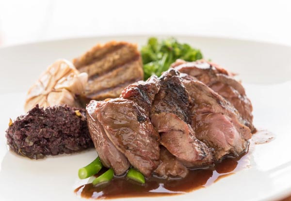 Paihia Lunch or Dinner for Two incl. One Main Course Per Person – Options for up to Eight People