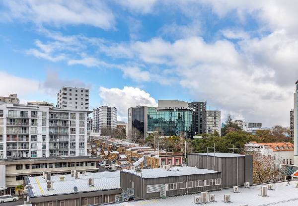 One-Night Auckland CBD Stay for Two People in a One-Bedroom Studio Balcony Apartment incl. Unlimited WiFi & Late Checkout - Option for Two-Bedroom or Penthouse Apartment for Four People or to incl. Car Park
