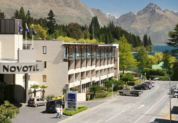 Full Buffet Breakfast in Queenstown - Option for Two People