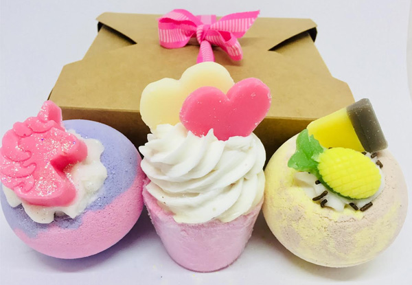 Three-Piece Bath Bomb Set incl. Unicorn, Pineapple Lump & Cupcake