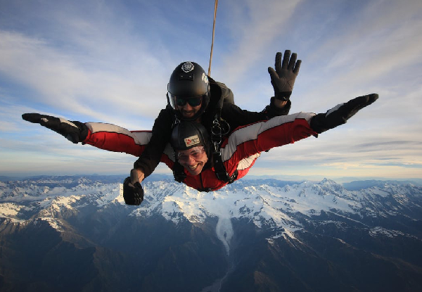 9000ft Tandem Skydiving in Franz Josef - Option for 13,000ft Skydive & For Two People & Option for Camera Voucher available