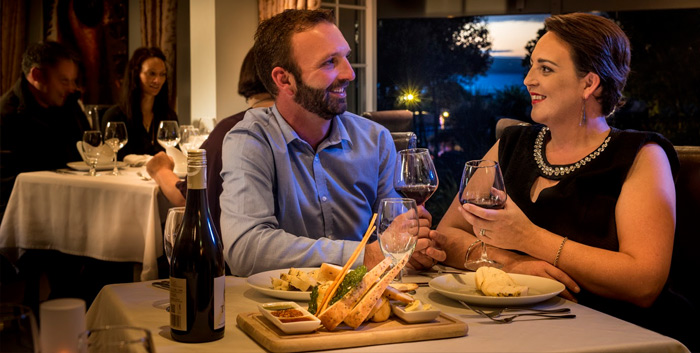 $289 for a One-Night Stay in a Deluxe Studio for Two People incl. Pre­dinner Drinks, a Three-Course A La Carte Dinner & Cooked A La Carte Breakfast