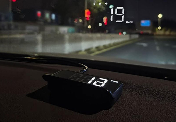 White Windshield Projection Heads Up Display