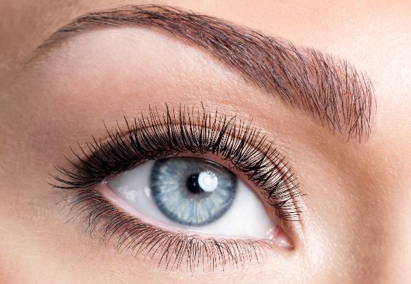 Full-Set of Eyelash Extensions