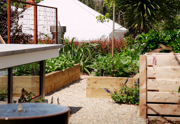 Two-Man-Hour Premium Garden Maintenance Package with Garden Waste Removal - Options for 4, 6, 8 or 10 Man Hours — photo 7