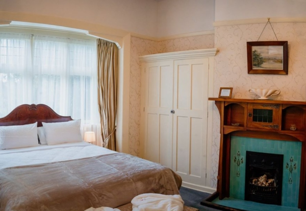 One-Night Canterbury Estate Getaway for Two incl. WiFi & Breakfast - Option for Two Nights