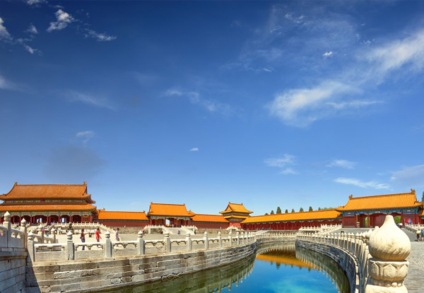 Per-Person Twin-Share 11-Day Treasures of China Tour incl. International Flights, Five-Star Accommodation, Historical & Modern Attractions