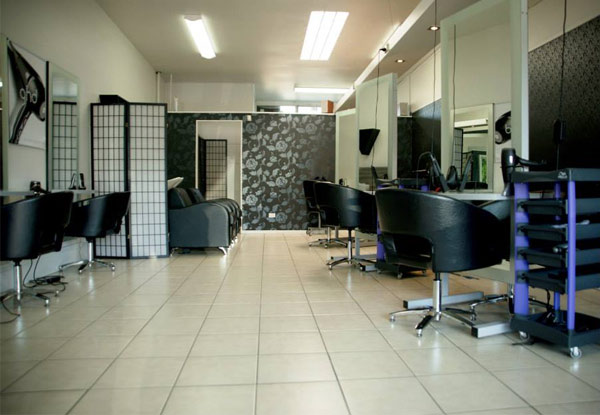 Cut & Style Package incl. Style Cut, Scalp Massage, Conditioning Treatment & Blow Wave or GHD Finish