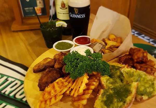St Patrick's Themed Sharing Platter for Four People incl. Four Drinks - Valid St Patrick's Weekend 16th to 18th March 2018