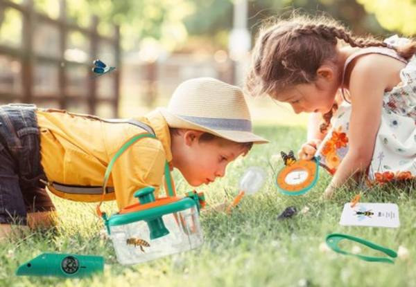 Outdoor Kids Explorer Kit Incl. Bug Catcher, Whistle, Compass & Magnifying Glass