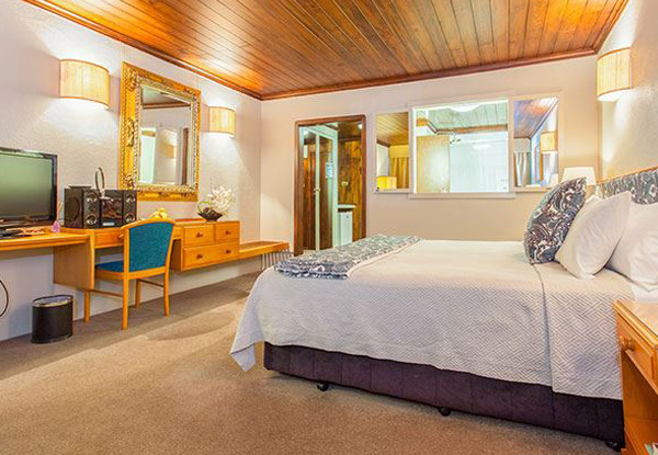 One-Night Bed & Breakfast Waitakere Ranges Escape at Waitakere Resort & Spa for Two incl. Cooked Breakfast & Late Checkout