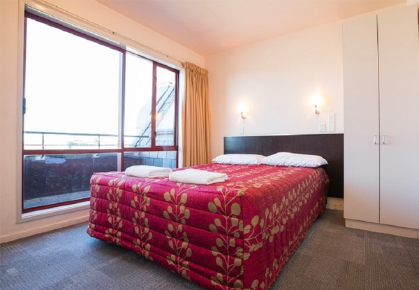 One-Week Stay in Christchurch - Option for Standard Room for One Person or Deluxe Room for Two People & Three Nights