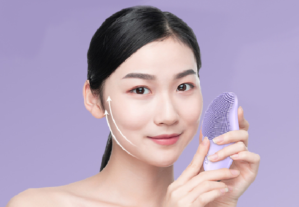 Rechargeable Facial Cleansing Brush with Heated Massage - Available in Two Colours