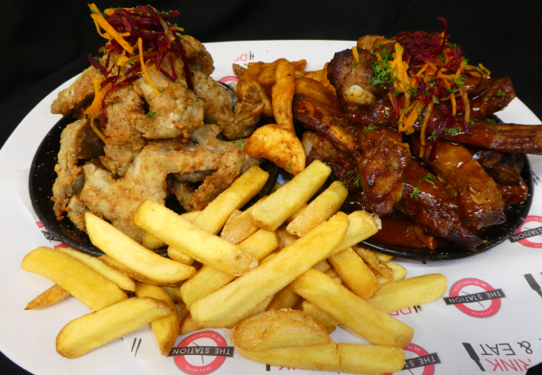 Large Platter with a Bucket of Beers or a Bottle of Wine to Share