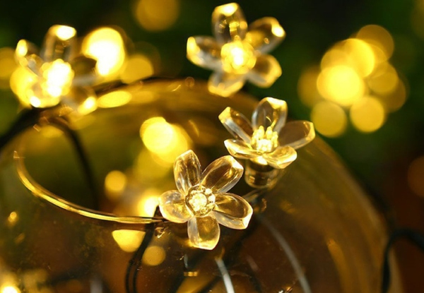 50 LED Solar-Powered String Lights - Two Colours Available