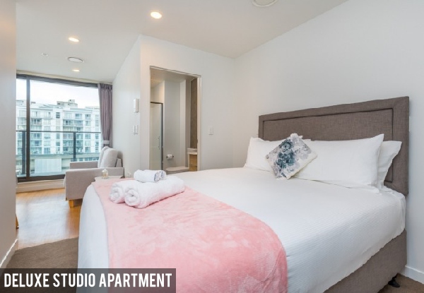 One-Night Auckland CBD Stay for Two People in a Single Studio Apartment with Balcony incl. Unlimited Wifi & Late Checkout - Option for Deluxe Studio Apartment with Balcony, or Penthouse Apartment with Balcony & to incl. Car Park