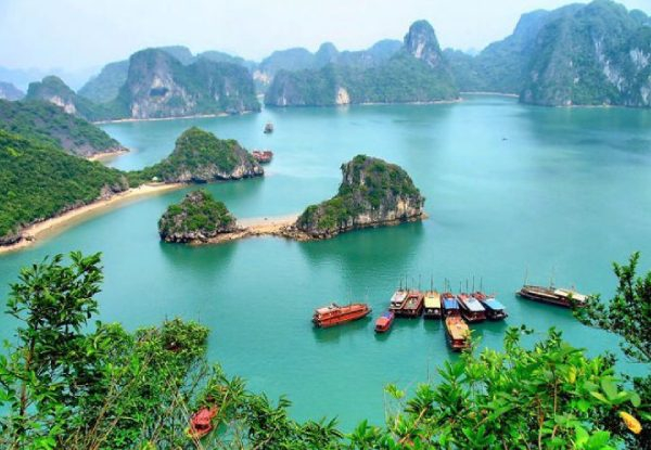 Per-Person, Twin-Share 10-Day North to South Vietnam Package incl. Breakfasts, Accommodation, Transportation, Halon Bay Cruise, Domestic Flights, Sightseeing & More