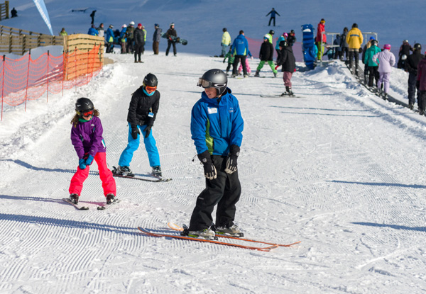 First Timer Learn to Ski or Snowboard Package incl. Equipment, Beginners Lift Pass & Group Lesson - Option for Youth or Adult Pass