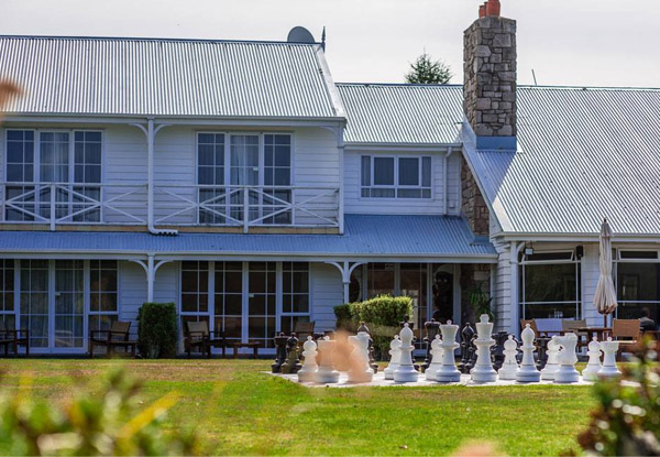 One-Night Rotorua Stay for Two People in a Lake View Room incl. $75 Food & Beverage Voucher, Late Checkout & Wifi