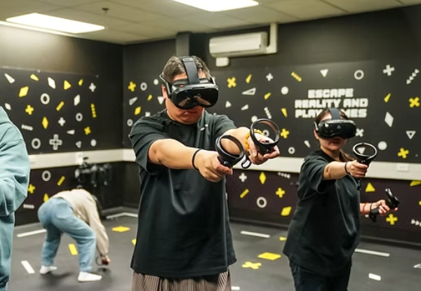 Midweek Date Night or Family Fun Indoor Escape Room & Free Roaming VR Experience in Takapuna - Options for Couples or Family