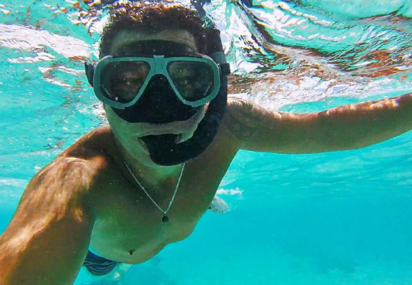 Rarotonga Glass Bottom Boat Snorkelling Lagoon Cruise for One Incl. a Fresh Fish BBQ & Snorkelling Gear