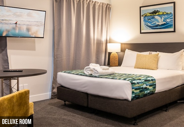 One Night Deluxe Studio Stay for Two at Carnmore Hotel Takapuna incl. WiFi, Parking, & Late Check-Out - Options for Two Nights & Deluxe Spa Studio or Stay for Three in Deluxe Trio