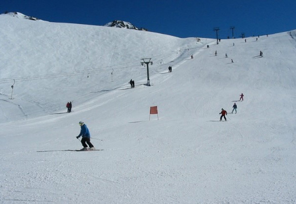 Full-Day Weekday Lift Pass to Rainbow Ski Area