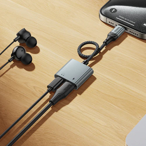 Hoco 2 in 1 USB-C to 2x USB-C Adaptor
