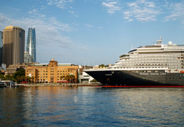 14-Night Auckland to Sydney Explorer incl. One Way Flight, Accommodation & Meals