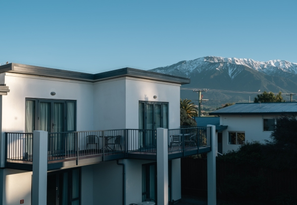 One-Night Stay on the Kaikoura Coastline in an Executive Studio for Two People incl. Daily Breakfast, Late Checkout & On-Site Parking - Option for Two or Three Nights - Valid for Stays from the 15th of April