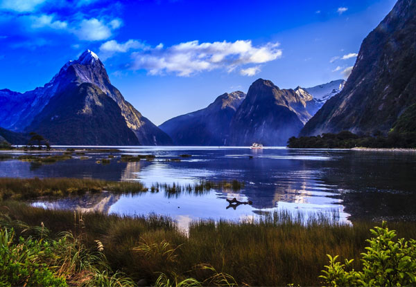 Per-Person Twin-Share Nine-Night Discover the South Island Tour incl. Most Meals, Accommodation in Premium Hotels, Luxury Coach, Airport Transfers & Sight Seeing