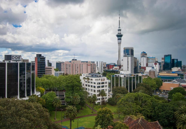One-Night Auckland CBD Stay for Two People in a Queen or Twin Room incl. Late Checkout & a Cooked Breakfast for Two at Lone Star - Option for Two or Three Nights
