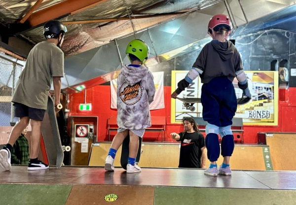 Beginner Skateboarding Lesson incl. Helmet & Skateboard - Option for All Day Entry Pass to Sonsk8 Indoor Skatepark
