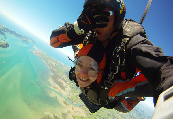 $199 for an 8000ft Tandem Skydive & a $20 Voucher Towards USB Video or Photo Packs or $239 for a 12,000ft Tandem Skydive (value up to $340)