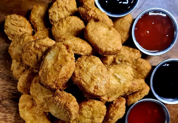 1kg of Chicken Nuggets incl. Four Sauces & 1.5L Bottle of Soft Drink - Pick-Up Only