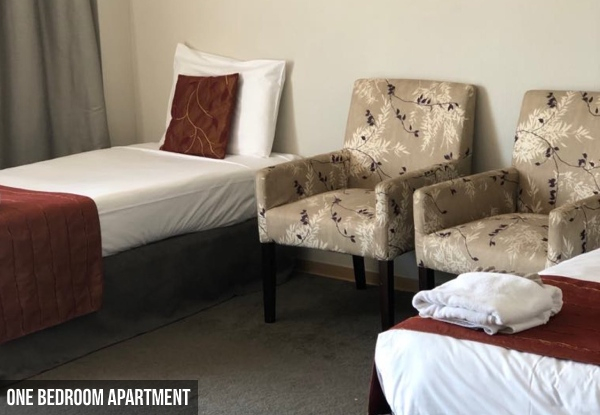 Four-Star, One-Night Whitianga Getaway in a Studio Room for Two People incl. Late Checkout & Daily Continental Breakfast - Options for Two Nights & One Bedroom Apartment