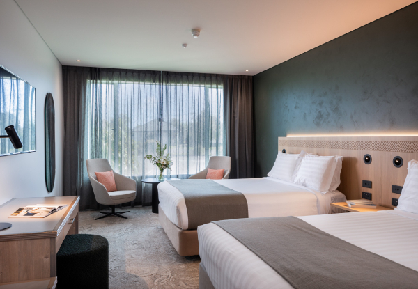 Luxury Stay for 2 in Deluxe Room at Rydges Rotorua incl. Buffet Breakfast at Chapman's Restaurant, Drinks on Arrival, Late Check-Out, Parking, Access to Geothermally Heated Pool & More - Midweek, Weekend & Family Options Available for up to 3 Nights