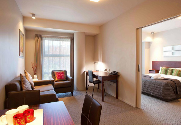 One-Night Auckland CBD Stay in a Studio/One Bedroom Classic incl. Packed Breakfast & Late Checkout - Option for Two-Nights