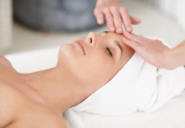 Deep Cleansing Customised Facial with Extractions & 15-Minute Relaxing Neck Massage