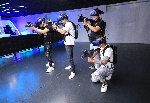 BRAND NEW Virtual Reality Gaming Experience incl. Four Virtual Reality Games