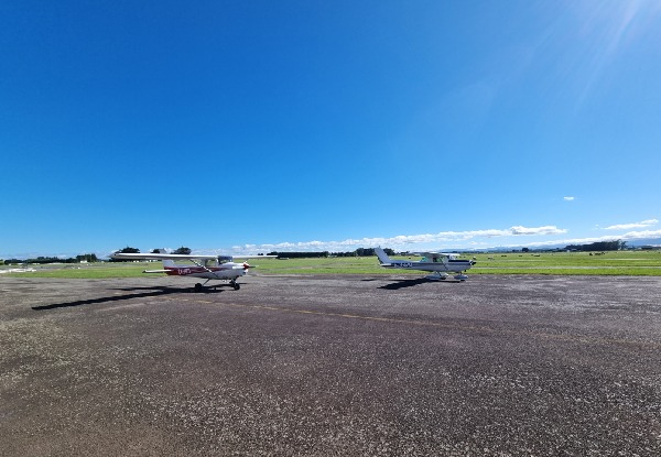 20-Minute Trial Flight in Cessna 152 Aircraft incl. Hands-On Aircraft Orientation, Education & Pre-Flight Demonstration - Option for a Three Flight Package with a Total 1.5-Hour Flying Time